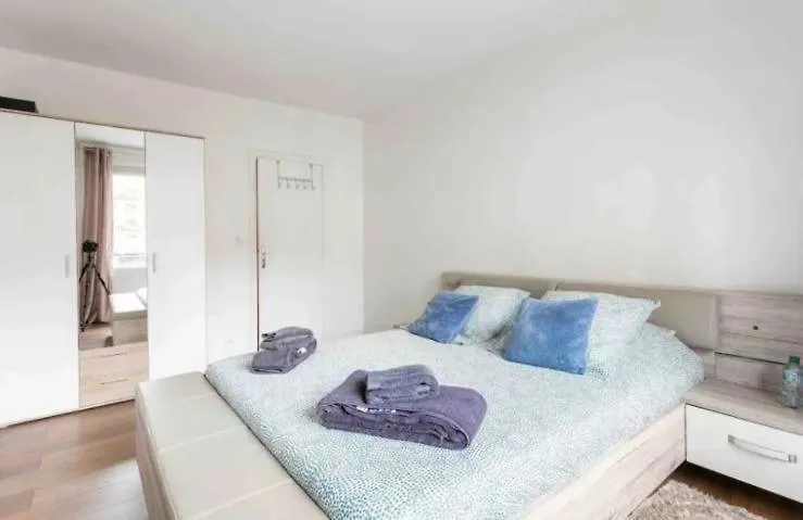 Majestic Luxueux 2 Big Bedroom Eiffel-Tower Paris Apartment